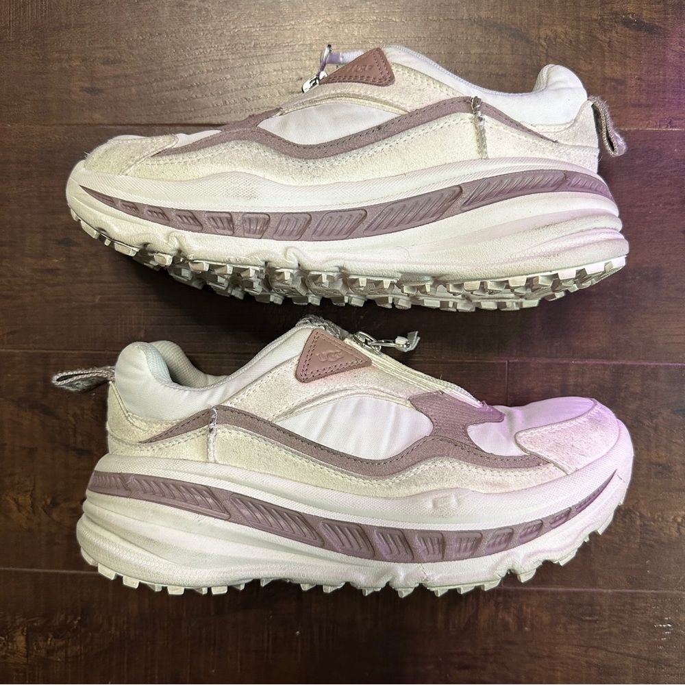 UGG CA805 SHOES